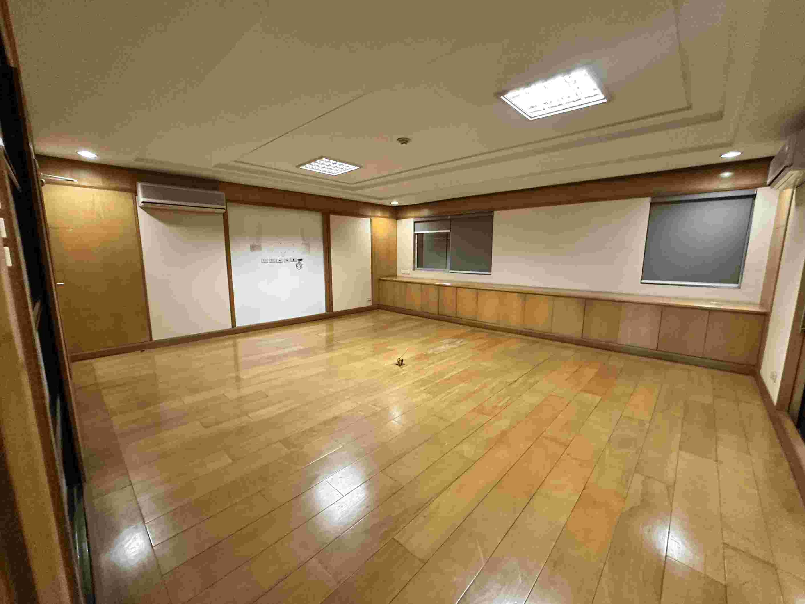 Office Warehouse for sale in West Service Road, Paranaque